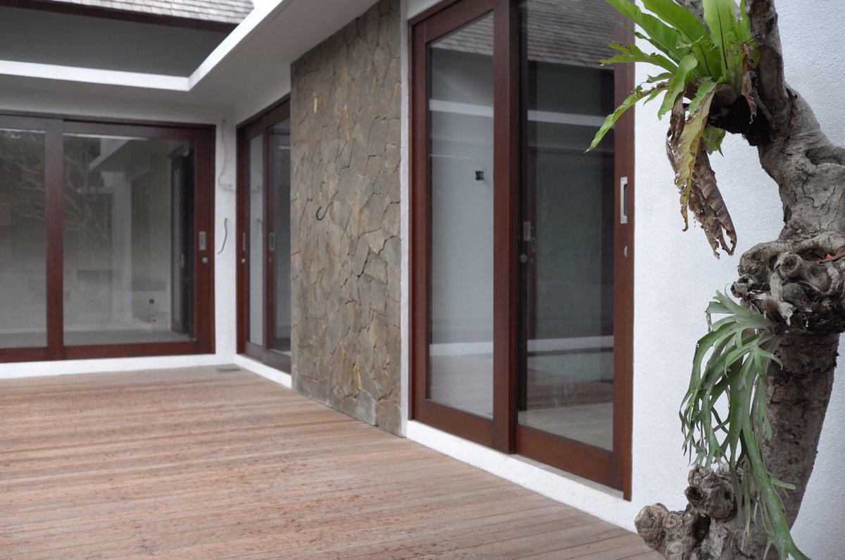 marpravillas's tweet photo. NEW 3 Bedroom, 3 Bathroom villa with infinity pool and jungle view in Canggu for sale. Email: marpravillas@yahoo.com https://t.co/2ENsl4Cni0