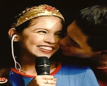 MAINEnatics_PC's tweet photo. May Power kiss din si Pabebeng Meng-Ging 😘😍

#ALDUBSuperMA https://t.co/5y0seRcXts