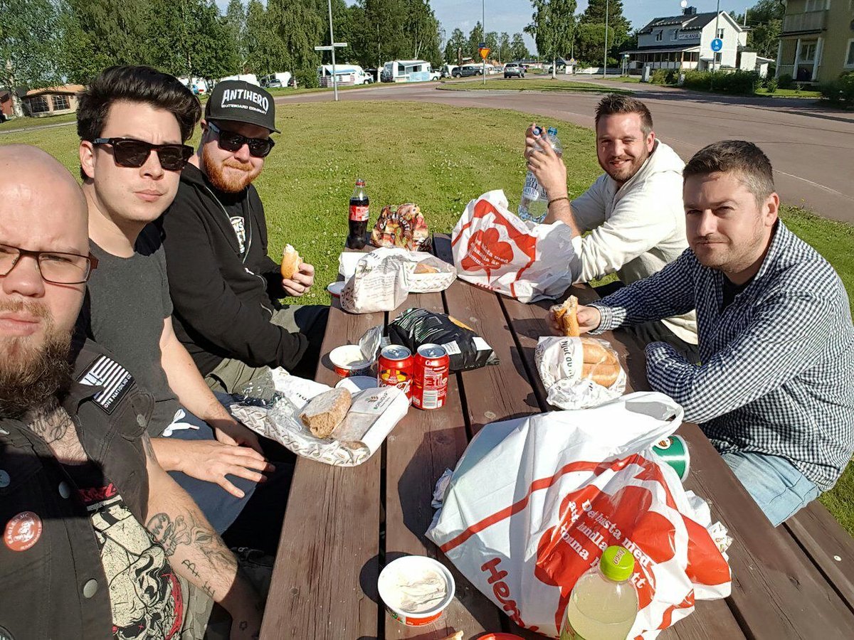 sirregband's tweet photo. #sirreg #celticpunk #punkroll #moderndaydisgrace #thewrongbar #rocknride2016 #xgames #batshitcrazypeople #partyhard https://t.co/PLfWLGpXQL