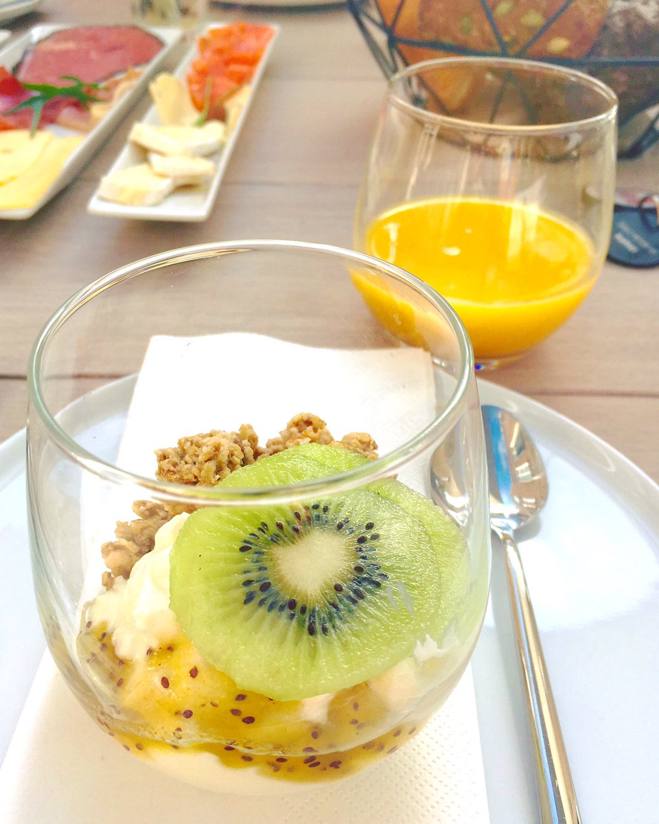 Ontbijten in het weekend doe je zó! (En gegarandeerd bij design B&amp;B <a href="/hetraadhuys/">Het Raadhuys</a> in Kessel!)