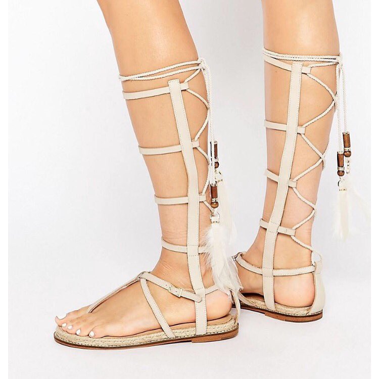 whatkatelovesbl's tweet photo. Love these gladiator sandals from @asos https://t.co/KTogg3BgjW