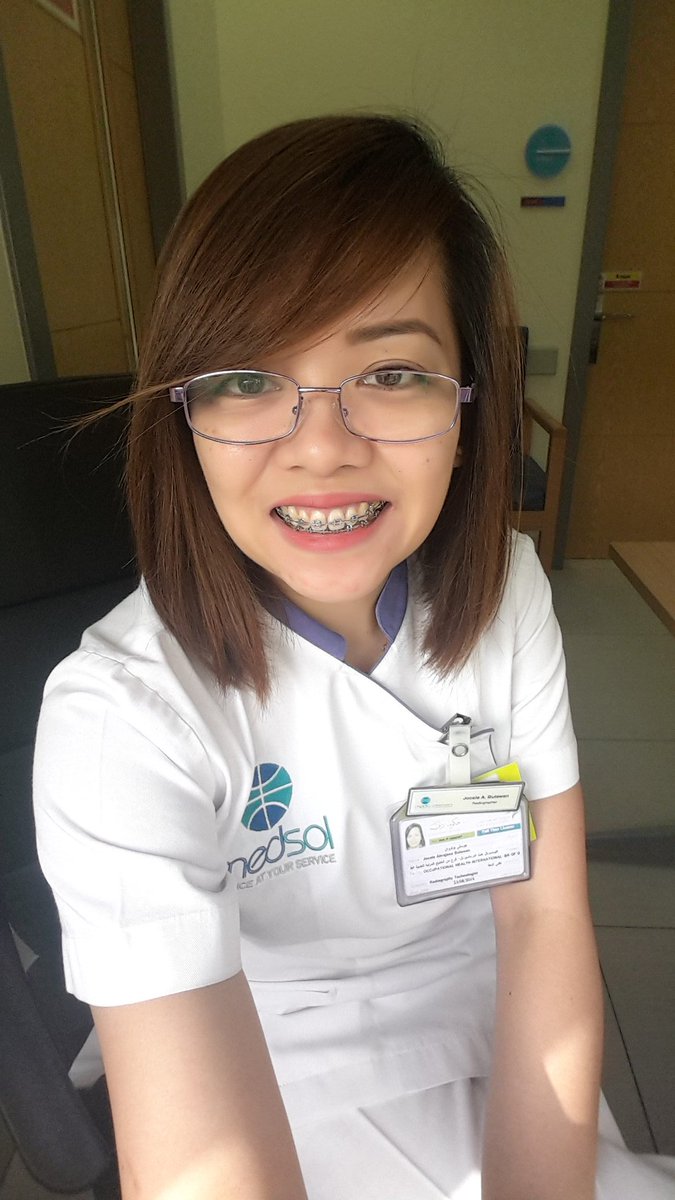 putabadromance's tweet photo. trying to wear my best smile ever... https://t.co/HqXaYJHKwC