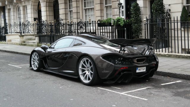TshwareloSenoko's tweet photo. Parking the #Maclaren #P1 in #RaceMode is a new trend https://t.co/vP6i7YjBIR