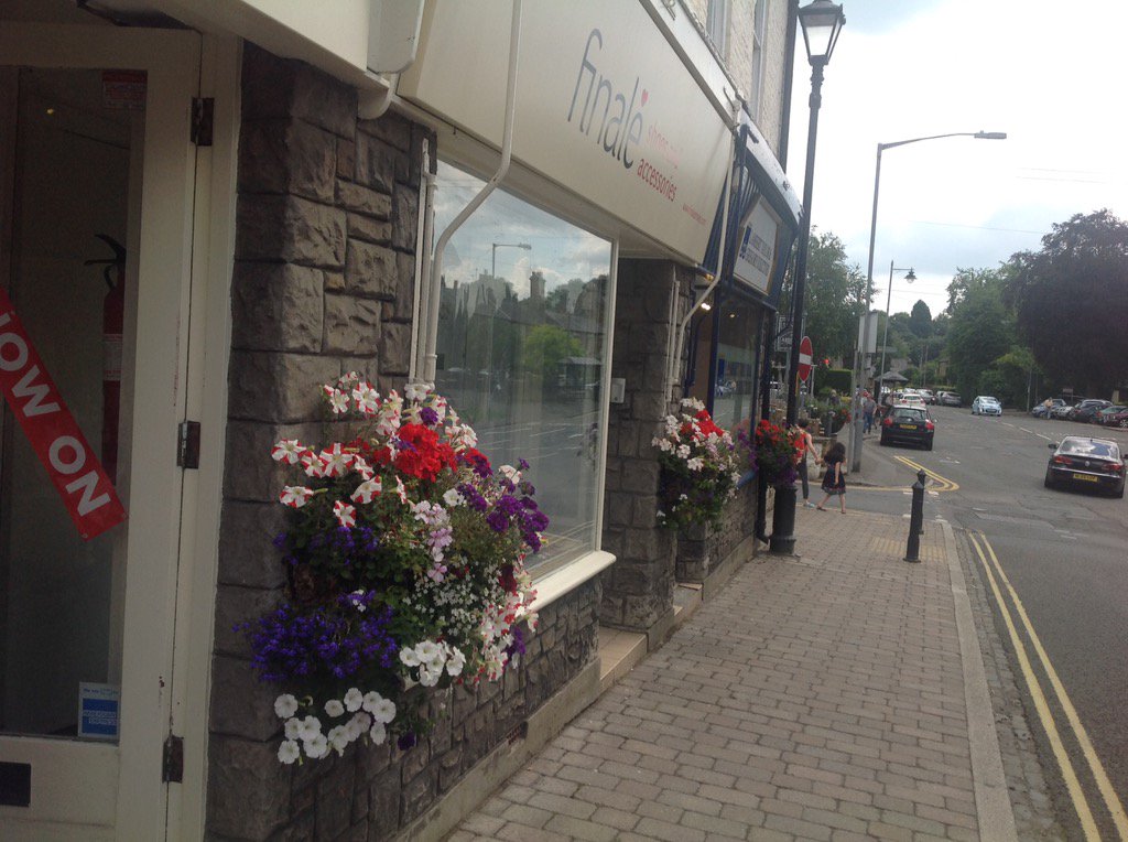 il_piccolo_deli's tweet photo. Blooming #Corbridge! @FinaleCorbridge @NormaJamesShop @AcanthusCor @sorellahexham @mrwolfhexham #Hexham https://t.co/otxwWbnKHj