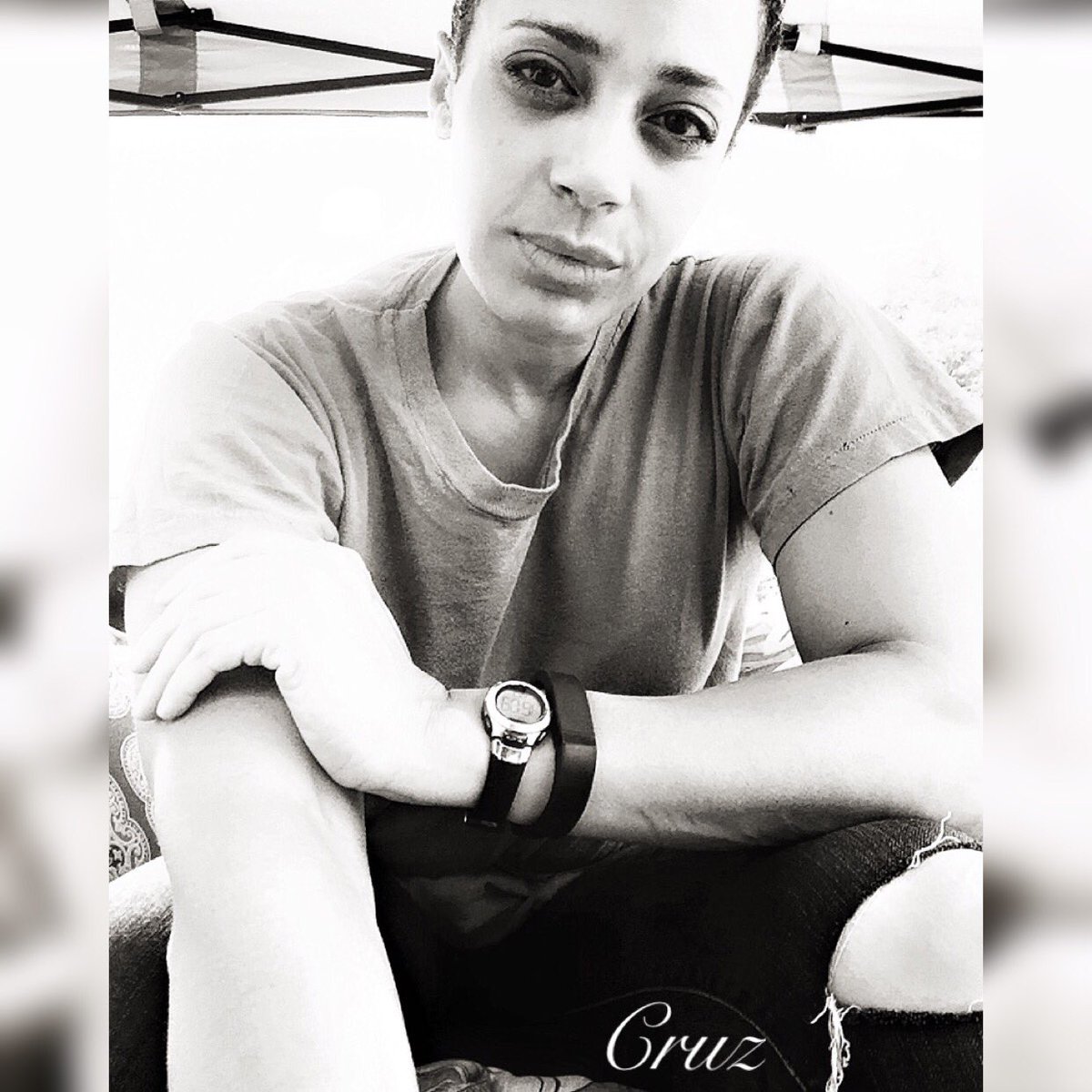 thenicholecruz's tweet image. There's something badass about embracing one's authenticity. #shorthairdontcare #naturalhair #authenticallyfit