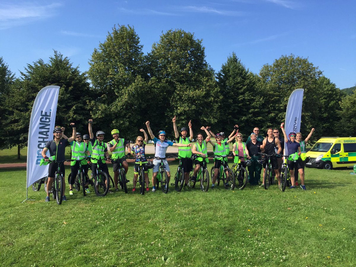 strivechallenge's tweet photo. Strivers and the @jigsaw_medical team excited for our training day in the Surrey Hills #WeStrive #WeRide https://t.co/8sLXE9cuz5