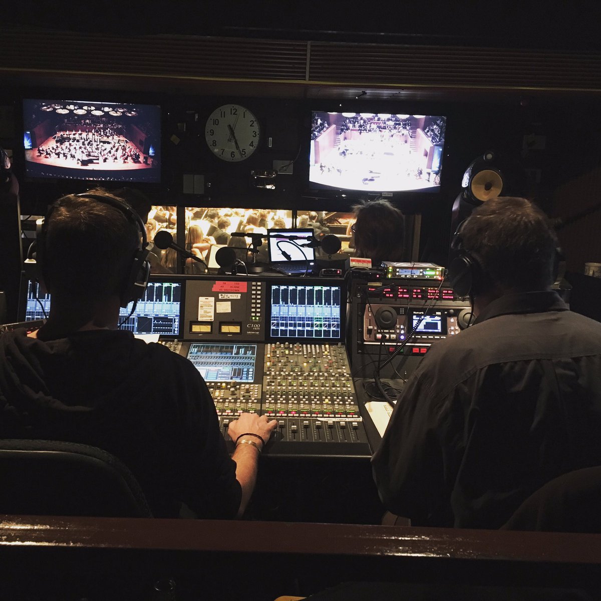 Daina Kains tweet media