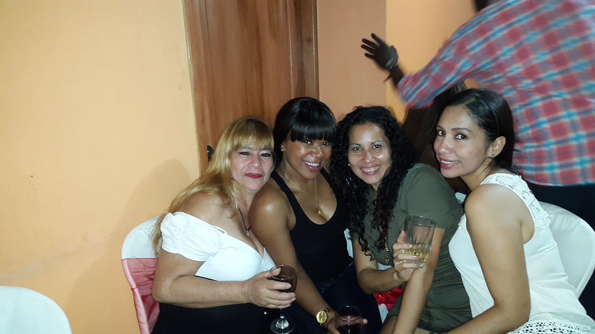 vannesscabezas's tweet photo. As ñ a https://t.co/jzZfE02TzY