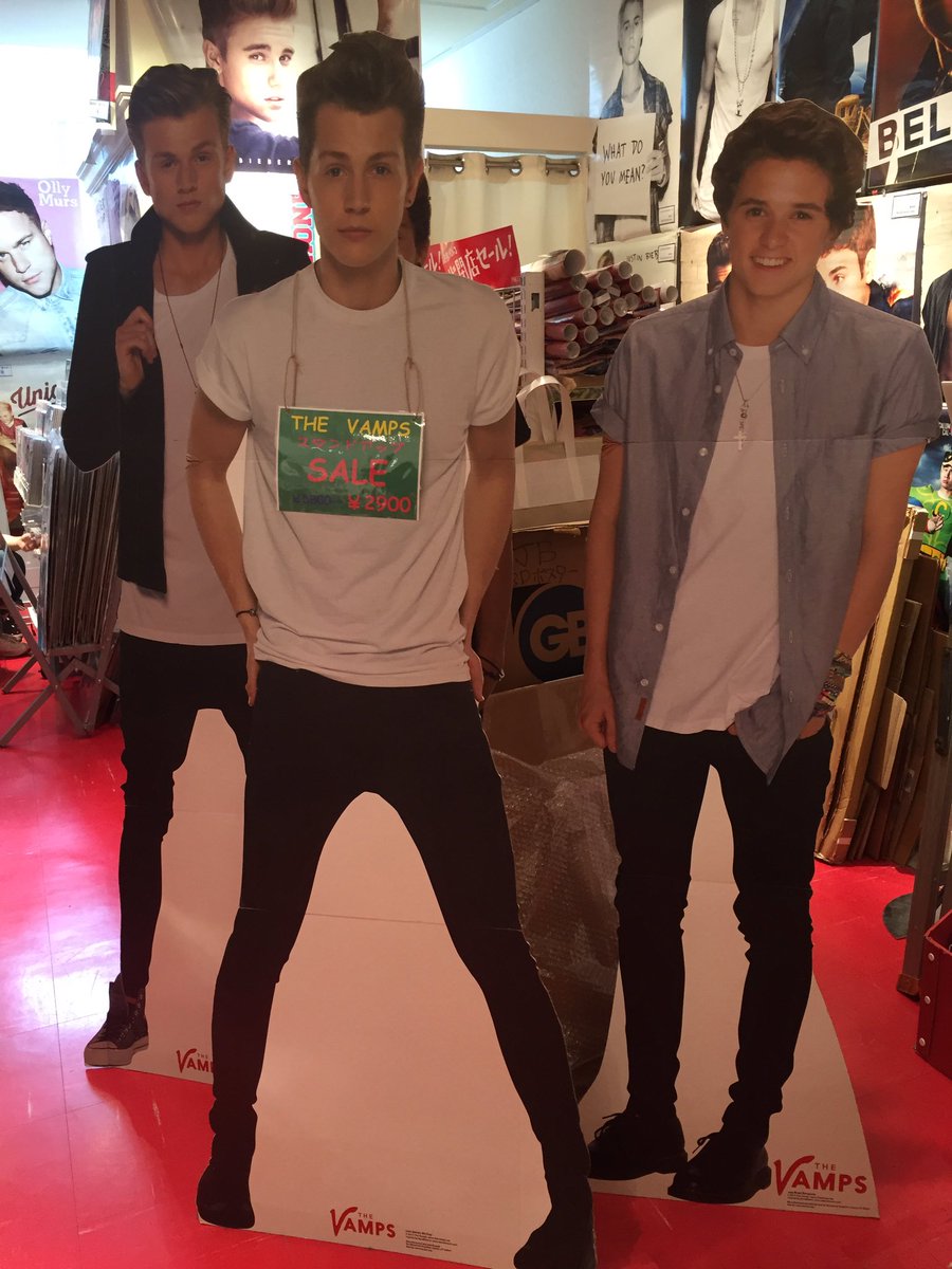 vv_amps's tweet photo. #1dworld 行ってきた☺️久々に行けたしセールで安くていっぱい買ってしまった、、でももう行けないと思うと後悔はしない☺️❤️❤️❤️やっぱりあそこに行くとモチベ上がるしパワー貰えます🙏🏻ほんとに楽しかった👼🏼💞💞 https://t.co/zerl2ZLcZ6