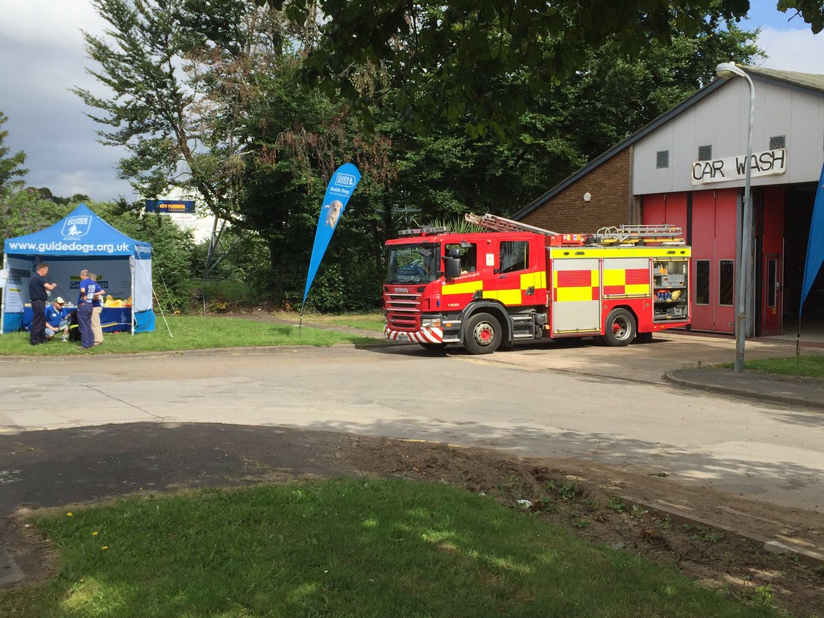 AndrewRowlands's tweet photo. Charity car wash @ Roath fire station today 10-4 for guide dogs and firefighters charity @GriffithsJECtrl https://t.co/OgmWTLaeRT