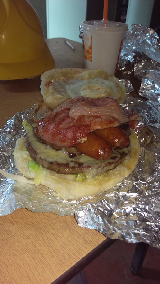troyd8891's tweet photo. Meal fit for me LMAO stuffed now https://t.co/jno8YBZJIc