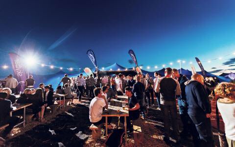 Laura Holt tweet media