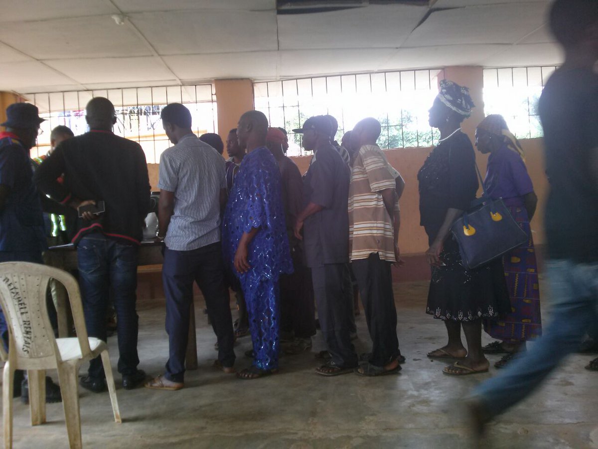IamTheTownCrier's tweet photo. Accreditation commenced at Umuokiri Ward 10 #ImoRerun https://t.co/MwskxWwddB