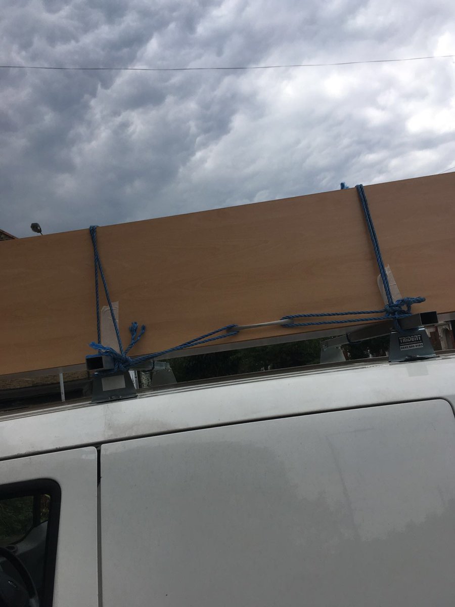 111cleaning's tweet photo. Call 0203 745 6661 to book your #rubbish #removal #rubbishremoval #lettings #landlords #propertymanagememt #cleaning https://t.co/1RKQubGSFe