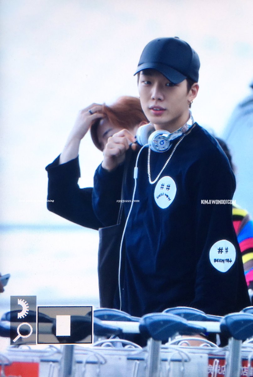 19951221_com's tweet photo. 160723 인천공항 출국 Preview 2
#바비 #bobby #김지원닷컴 https://t.co/2sCoIeXmHw