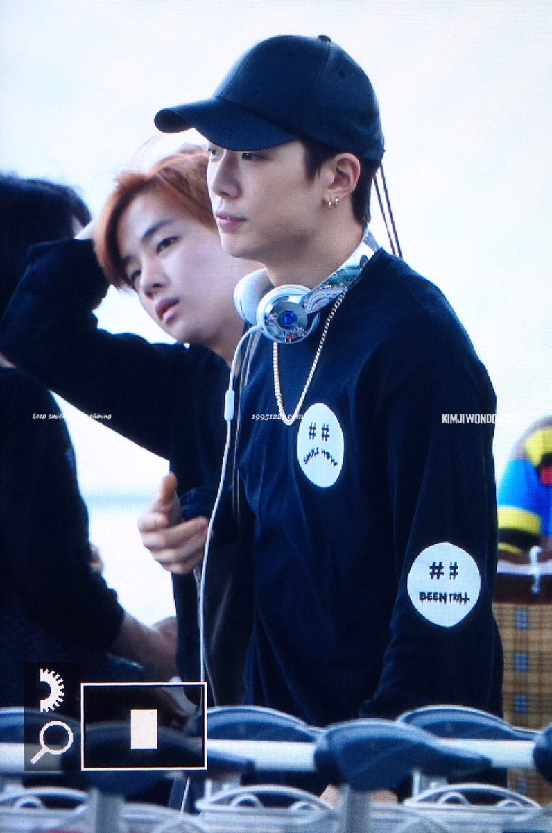 19951221_com's tweet photo. 160723 인천공항 출국 Preview 2
#바비 #bobby #김지원닷컴 https://t.co/2sCoIeXmHw