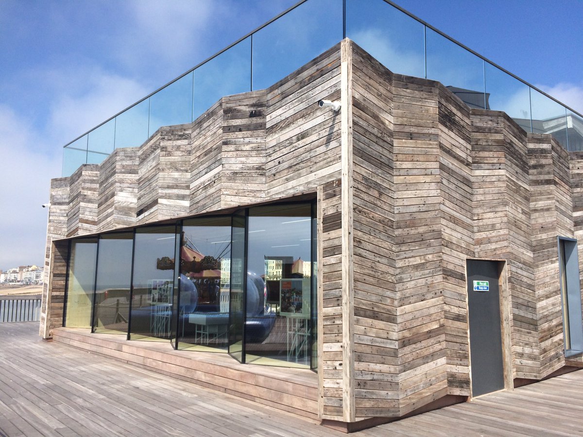 OliverHeath_OHD's tweet photo. Enjoying Hastings new Pier buildings by @dRMMArchitects. Love that faceted reclaimed pier deck facade https://t.co/brboqabzV5