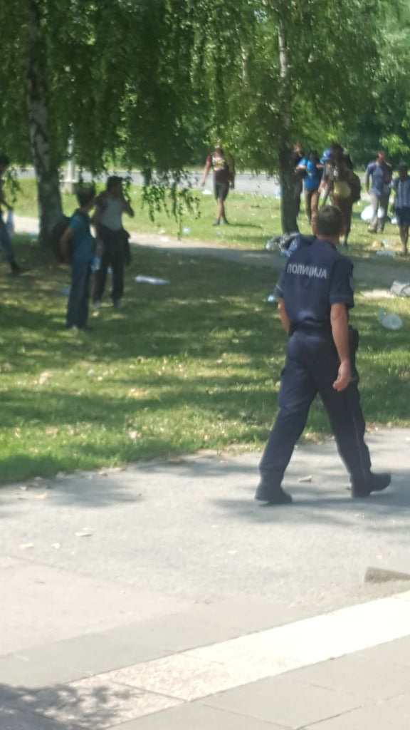 benjaminvonwyl's tweet image. Police keeps on pushing back people who want to find their way to #Belgrade #marchforhope @nofrontexvienna