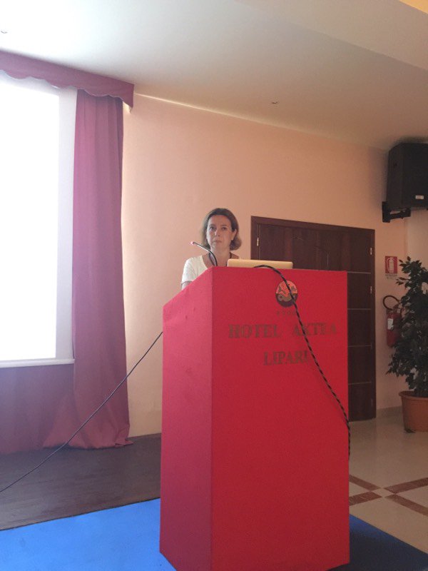 LipariSchoolBio's tweet photo. Donata Medaglini  at #liparischool: #Microbiome and #Immunology https://t.co/Z2x2qKAiqH
