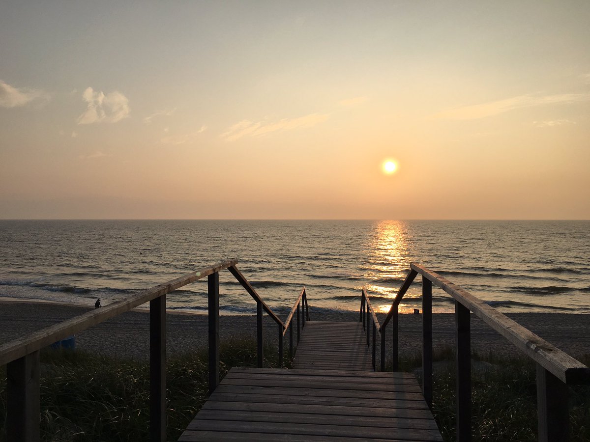 atemxyz's tweet image. Also, Lithuania's seaside is lovely 😍 #Nida #SummerAdventures