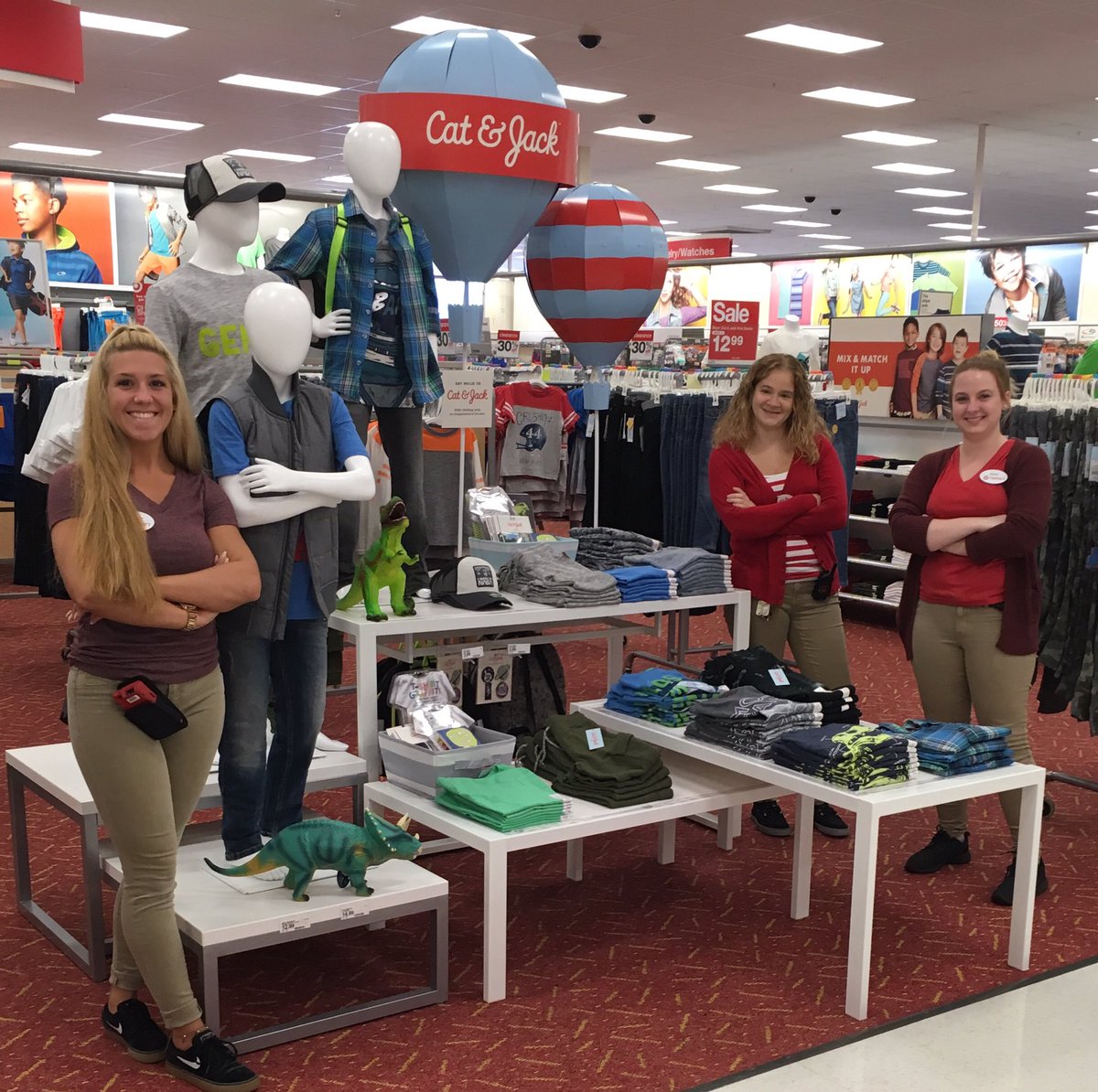 Marissa_Nic's tweet photo. Mantua is ready for the big launch tomorrow! #G493ItsOnSale #gosales @beth_hinkleTGT @JennaWalker422 @MWittkorn https://t.co/hlFWnvqnea
