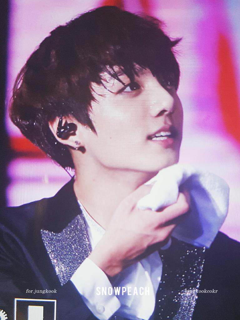 JUNGKOOKcokr's tweet photo. 160723 💦 #정국 @BTS_twt https://t.co/PR4XsGV5KN