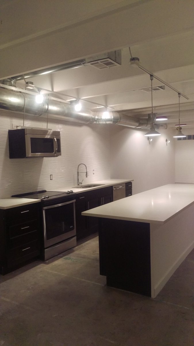 eCommRealty's tweet image. Modern, Industrial style warehouse loft condo, MUST SEE, only $279k, Old Jefferson tinyurl.com/h5vnn4c