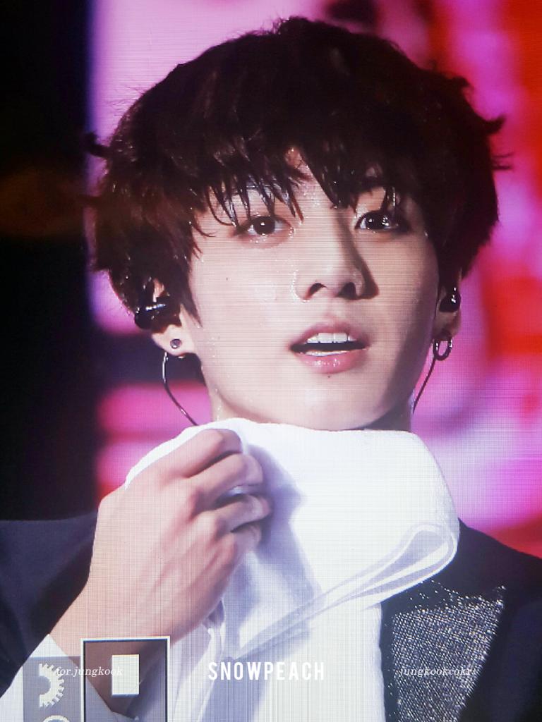 JUNGKOOKcokr's tweet photo. 160723 💦 #정국 @BTS_twt https://t.co/PR4XsGV5KN