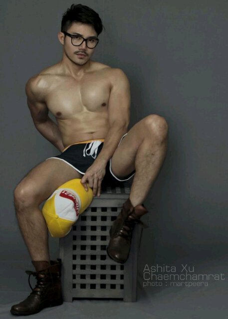 KevinNu79's tweet photo. #HotAsianMale #AsianBoy #shirtless https://t.co/M8MU5nw8AY