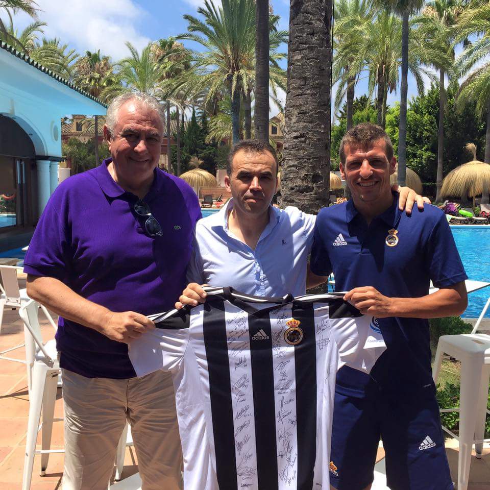 RBL1912's tweet photo. Gracias a @oficialsrsuites por el trato recibido estos diez días en sus instalaciones. Hoy, barbacoa de despedida https://t.co/6Wgq0S5TQr