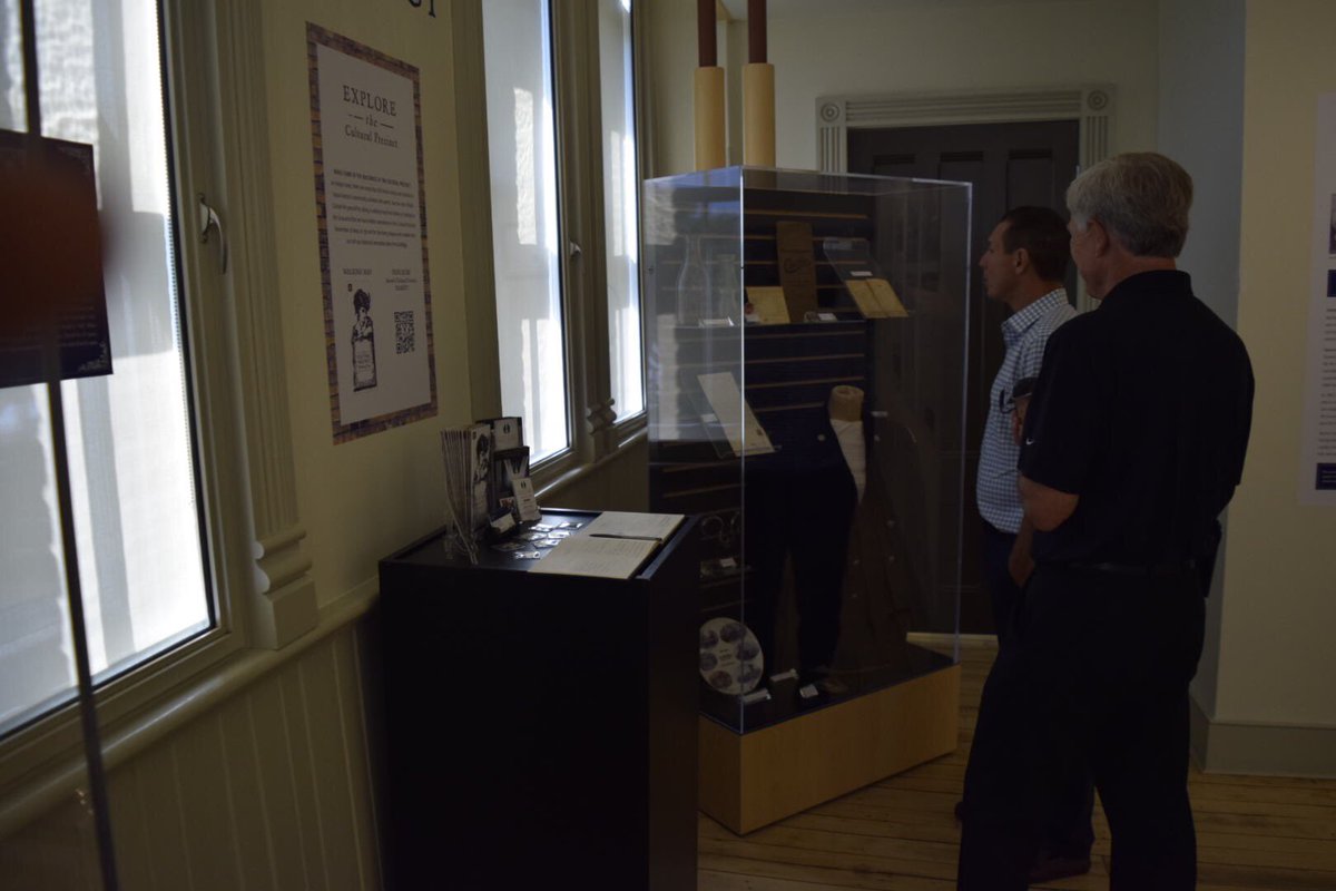 patrickbrownont's tweet photo. Toured the Aurora Cultural Centre with Mayor Dawe. This heritage building is a centre for local arts/culture #onpoli https://t.co/Pyti7jewSv