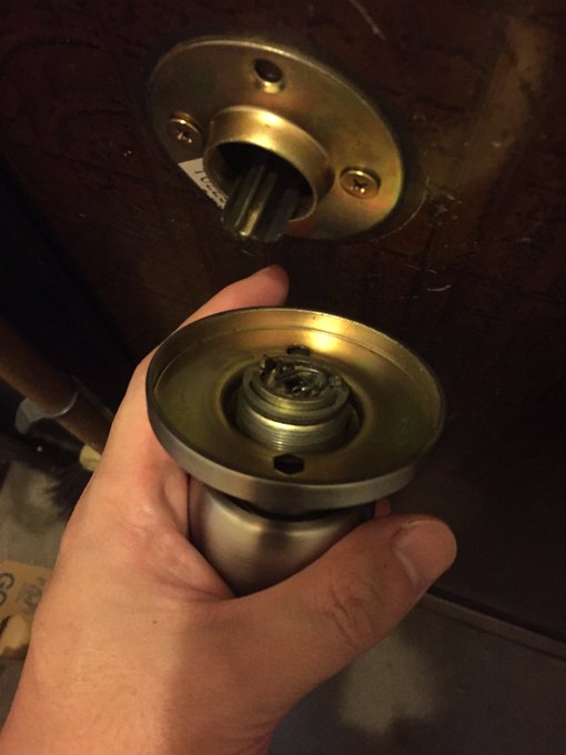 あばばば・・・
無理矢理くっつければ開けられるけど('Д` ) 