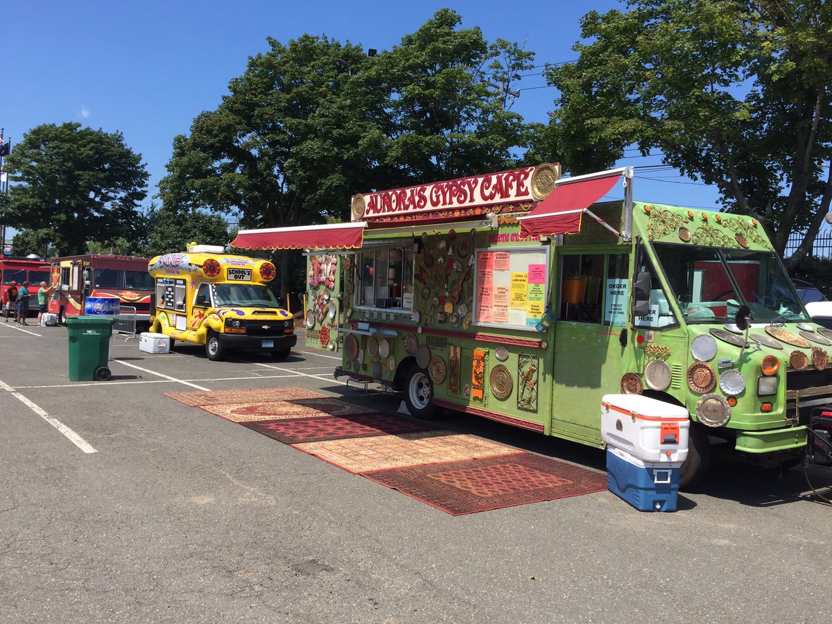 Aurora's Gypsy Cafe tweet media