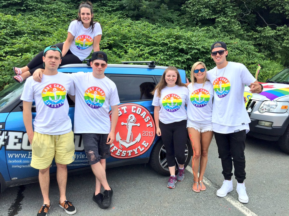 EASTCOASTLIFEST's tweet photo. RETWEET to win a pride shirt!! 

Halifax Pride Parade today ✌🏽️💯 #HalifaxPride https://t.co/IxoG8OWp1h