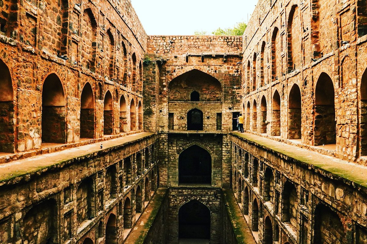 ajayupadhyay021's tweet photo. Ugrasen ki baoli
#haunted #Delhiplaces #architectural # #ASI #agrase #Explore #VisitingDay #pattern https://t.co/m0ntuInePD