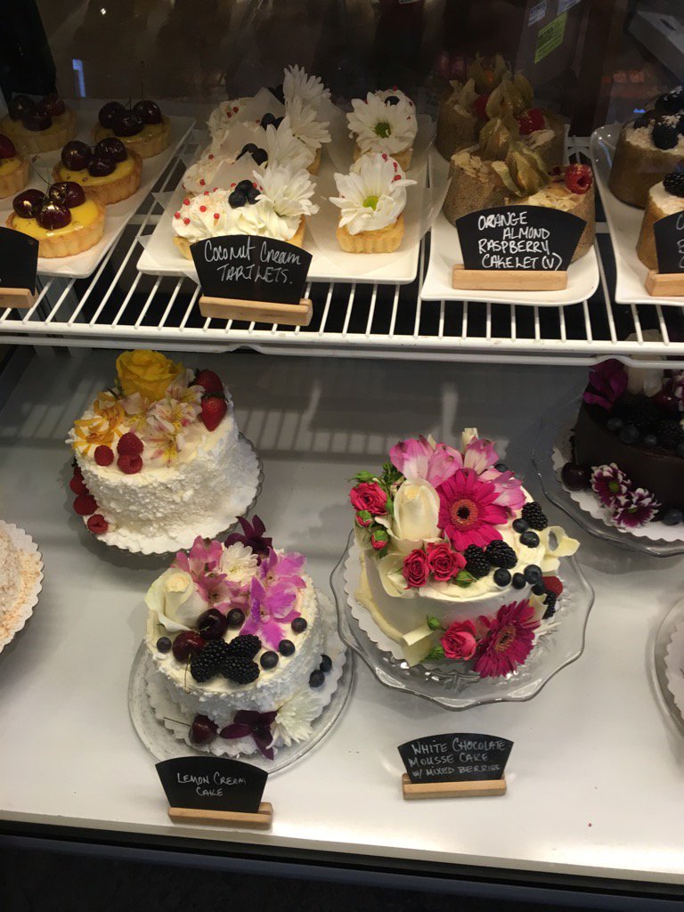 bruleecalgary's tweet photo. Folkies! Mosey on down to Brulee before you hit the island and pick up some sweet supplies! #yyc #croissants https://t.co/QLY8qtPBs8