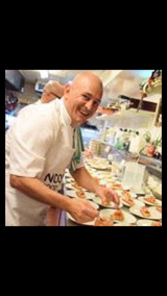 rosco0111's tweet photo. @AnnaAttana from @comcater  interviews Andy from @LocaleNoosa @AGFG @noosalongweeken @RATIONAL_AUS @noosa @Vitamix https://t.co/7dQTeqZmXw