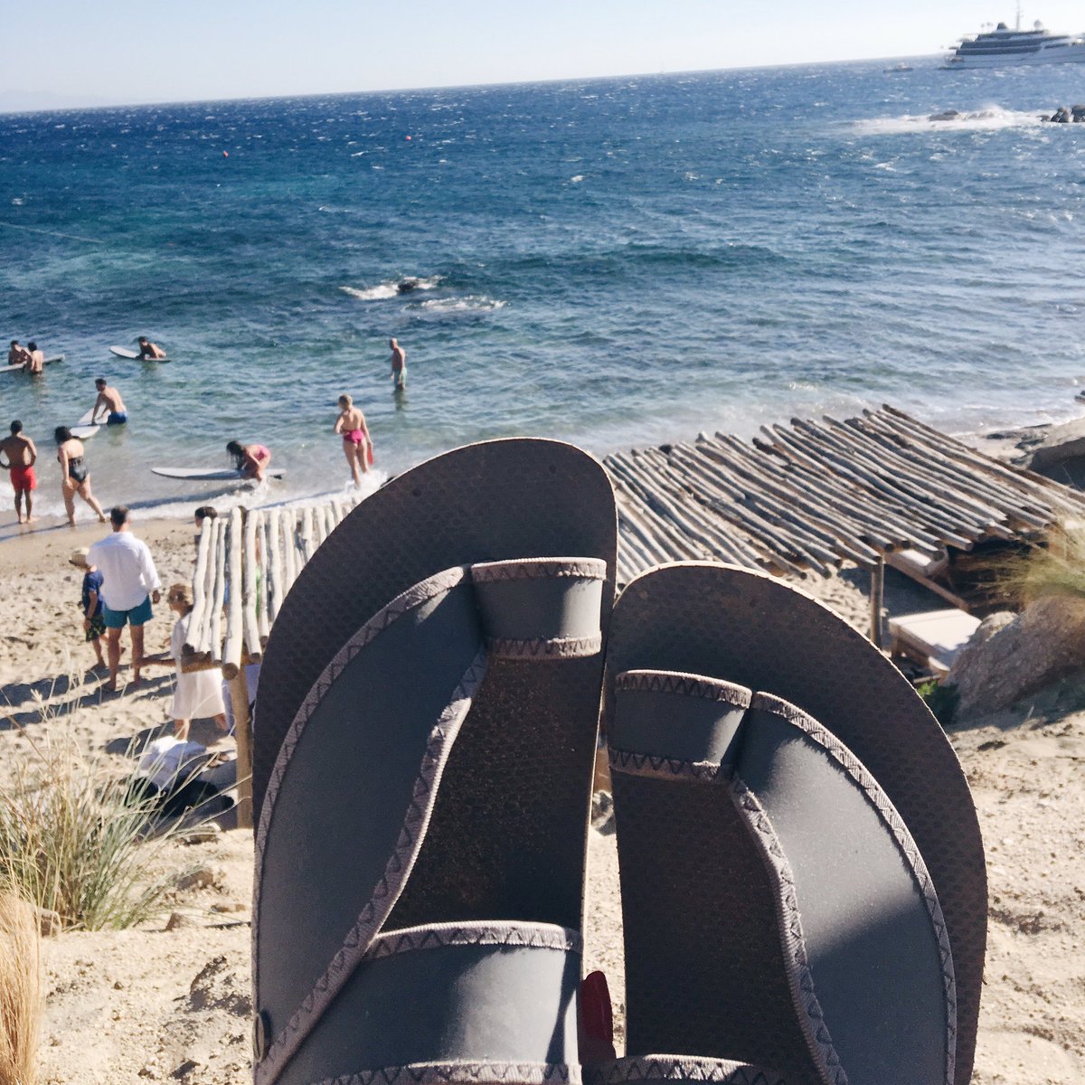 ShipshibDotCom's tweet photo. #Shipshib with a view 💦 #TheBetterFlipflop
#شبشيپ مع مشهد جميل ☀️
@LevelShoes @shopsivvi https://t.co/xwoHnESjv4