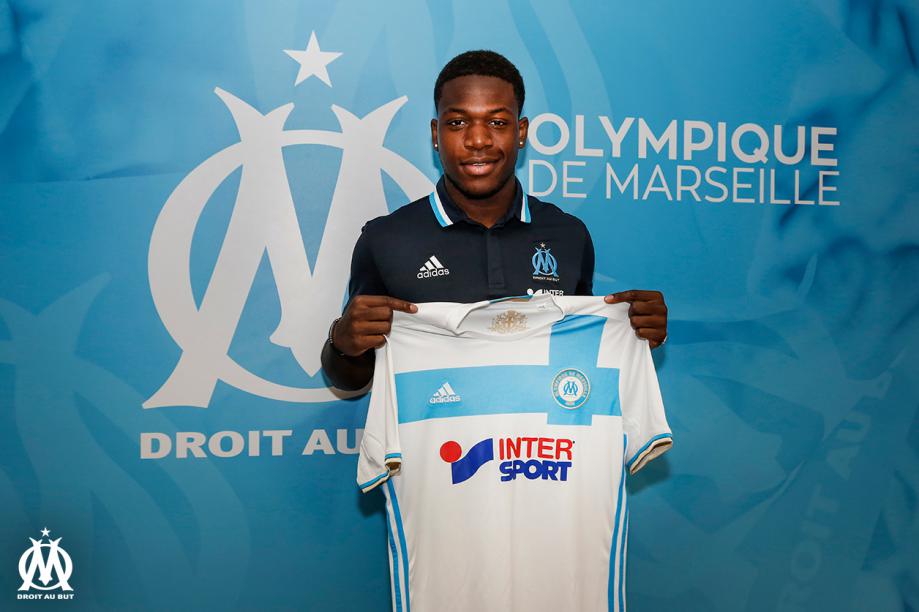 Jacob - [Aaron Leya Iseka] signe en prêt à l'OM CoDDaKNWEAAT4Q7