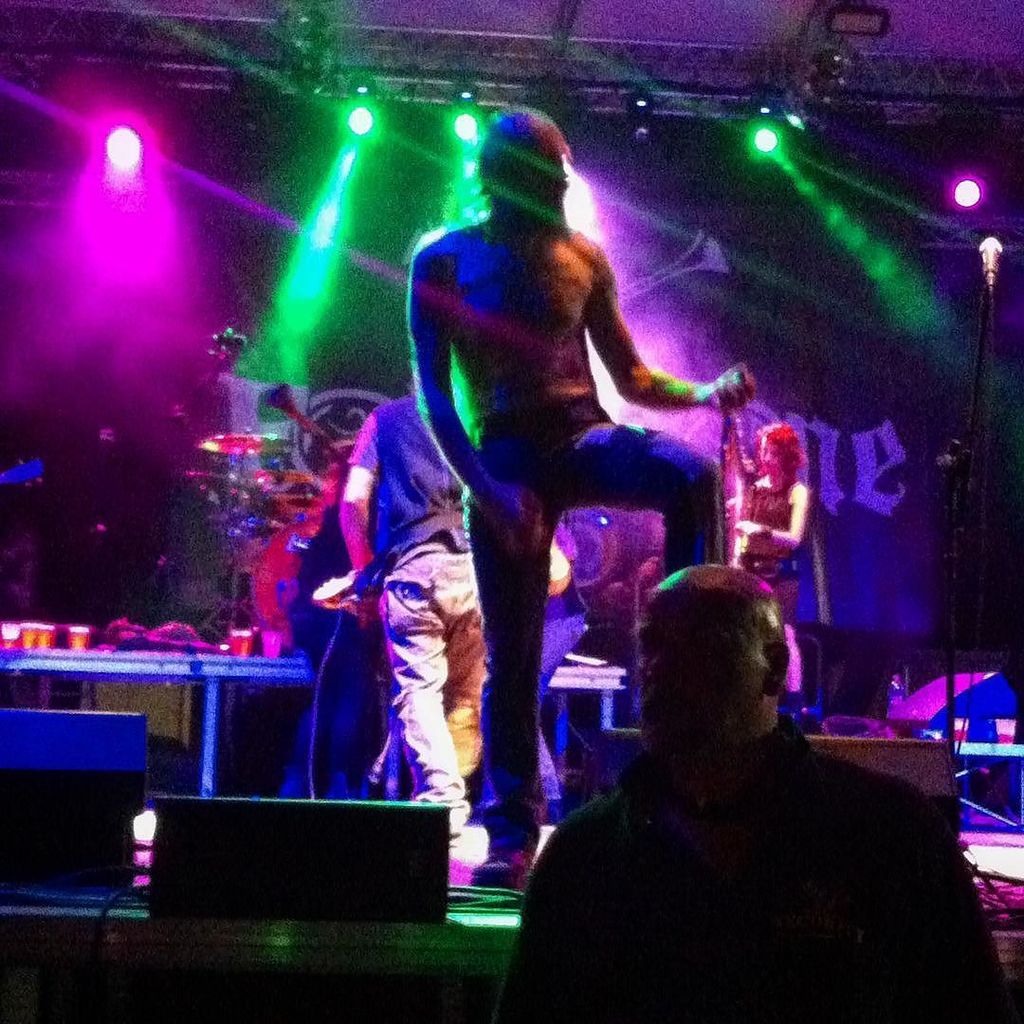 latombolillo's tweet photo. #foschfest2016 #folkstone #metal https://t.co/BZFoncdLqR https://t.co/yZa8J8daiN