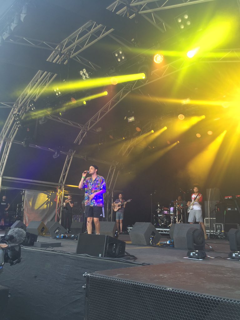 alttickets's tweet photo. Alt-Tickets favourite and Nottingham's very own @adysuleiman doing his thing on the main stage! #AltatSplendour https://t.co/ehyjuunrPG