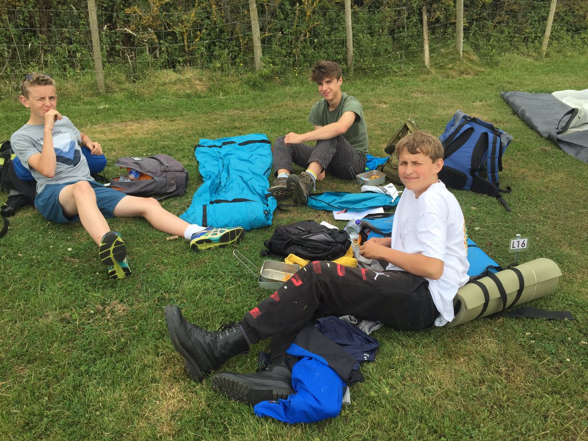 1254Godalming's tweet photo. Morning Geocache done, tents going up and a little lunch then off for more geocaching this afternoon. #aircadets https://t.co/ux4sVO5LlZ