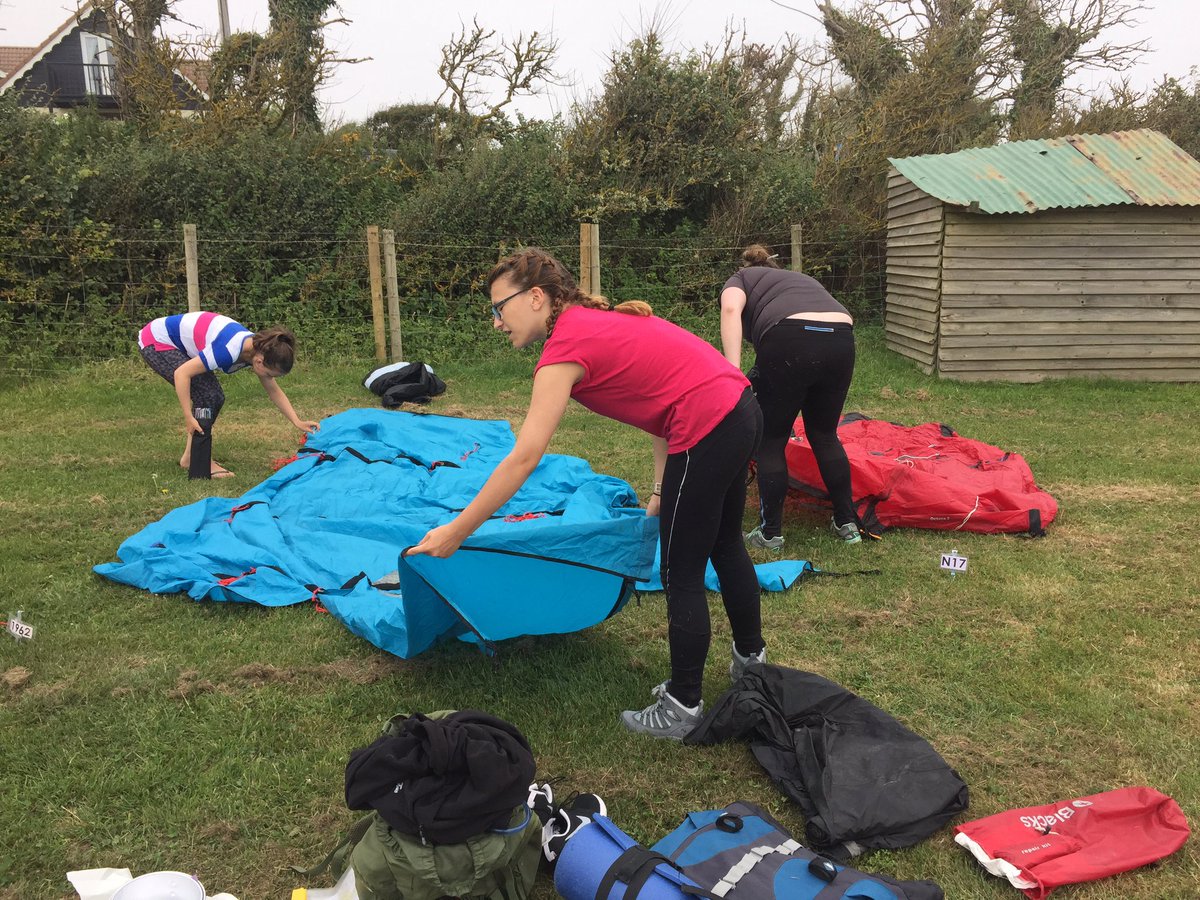 1254Godalming's tweet photo. Morning Geocache done, tents going up and a little lunch then off for more geocaching this afternoon. #aircadets https://t.co/ux4sVO5LlZ