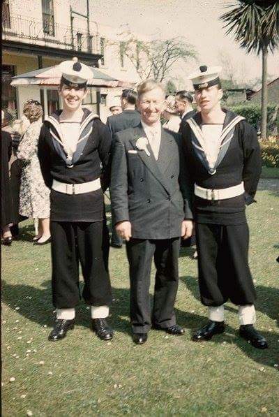 DessyKane's tweet photo. Am old Navy pic of myself pal and father...#Navy https://t.co/qKl7mfCqw8