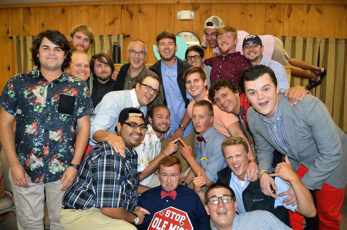 dfocusministry's tweet photo. Happy UnBirthday from the men of DFO 2016 #dfointhepfo #dfo2016 #happyunbirthday https://t.co/MpiuqEEeRB