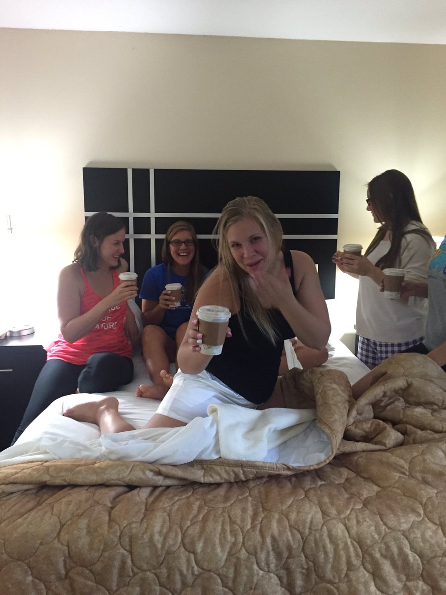kaylahattrick's tweet photo. It's wedding day!! #itsawanderfullife #divabride #memosasandcoffee #bedsnuggles https://t.co/Z9MgmSlTVd