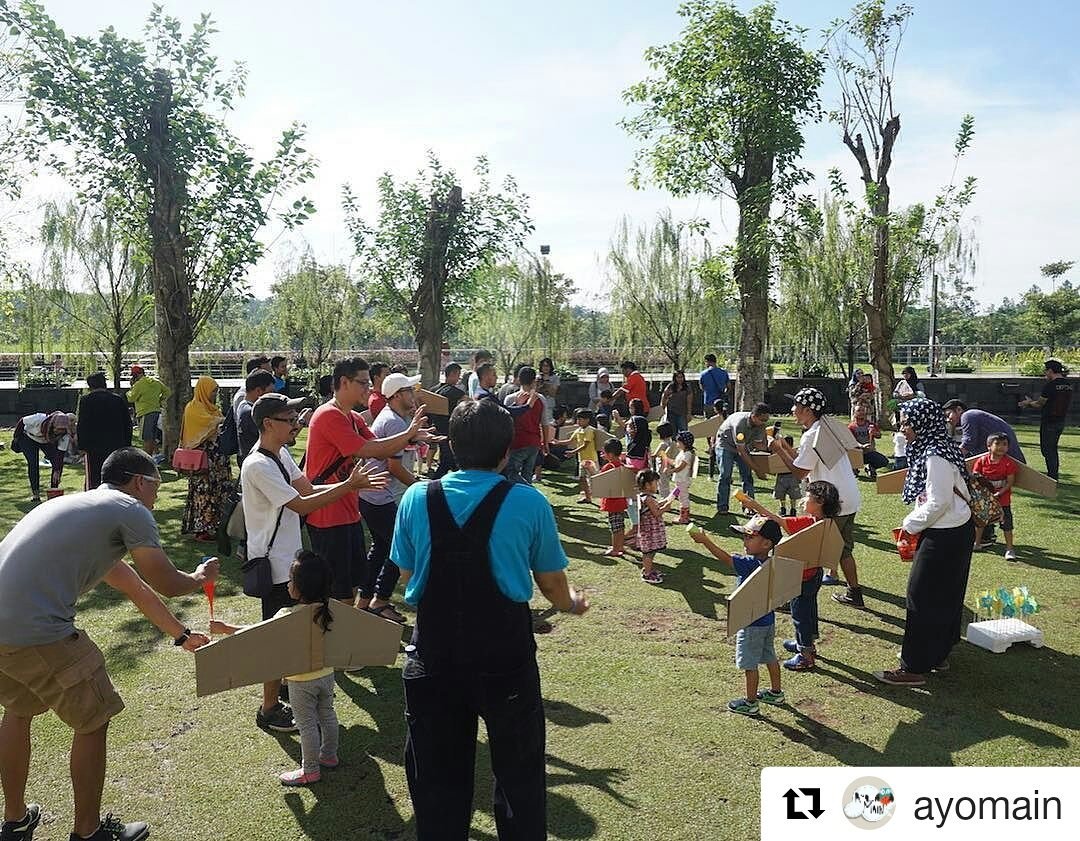 #Repost <a href="/AyomainID/">Ayomain</a> with <a href="/repostapp/">Repost</a>
・・・
Ayah &amp; anak hari ini saling membantu &amp; bekerjasama menyelesaikan petualangan.