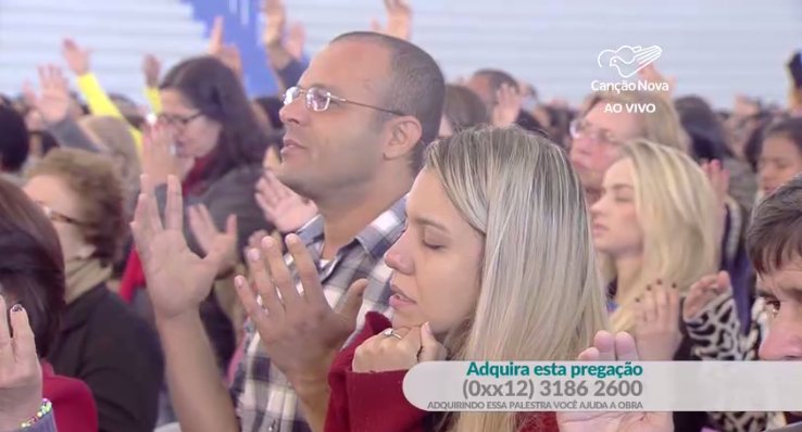 cancaonova's tweet photo. "Quem vem buscar a Deus não volta pra casa sem Ele" @marciomendescn #feemilagres https://t.co/mYRxWivZWA