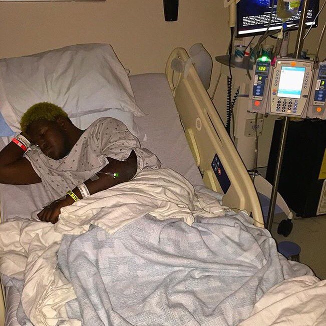 5gaam_'s tweet photo. Please put your prayers to the lord for Philly's own @Atown07050 in the hospital due to his kidneys. Please get well https://t.co/ffShhQ8dOv