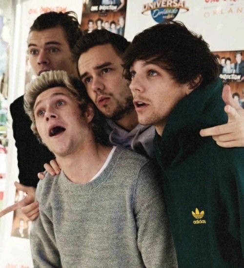 harrydefenses's tweet photo. Não importa quanto tempo passe, eu vou sempre amar incondicionalmente vocês #6yearsof1D https://t.co/oAt6j5eJrG